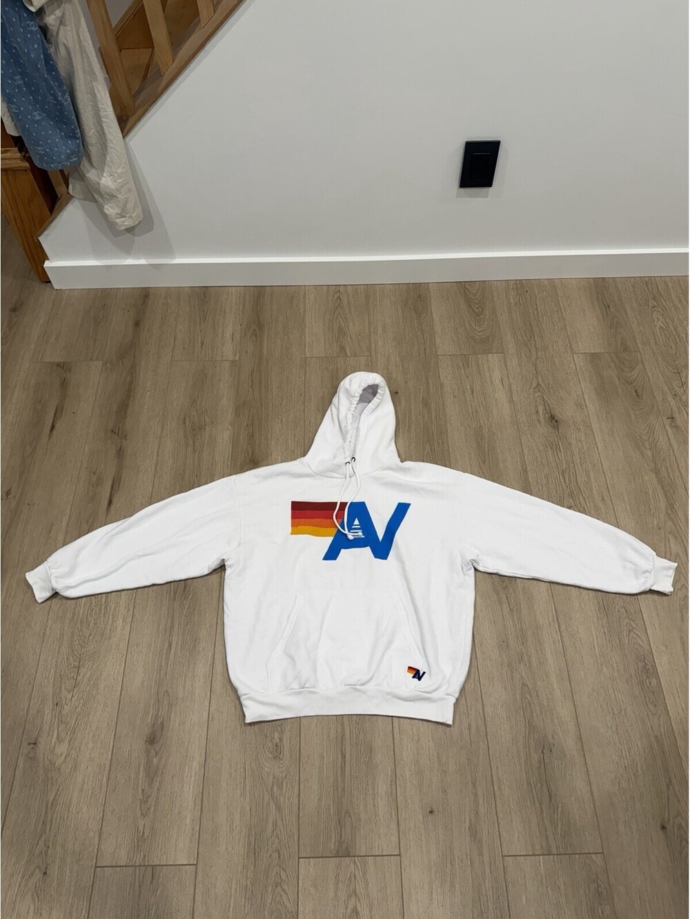 Aviator Nation White Pullover Hoodie Men’s Medium Graphic Logo Fleece Pockets
